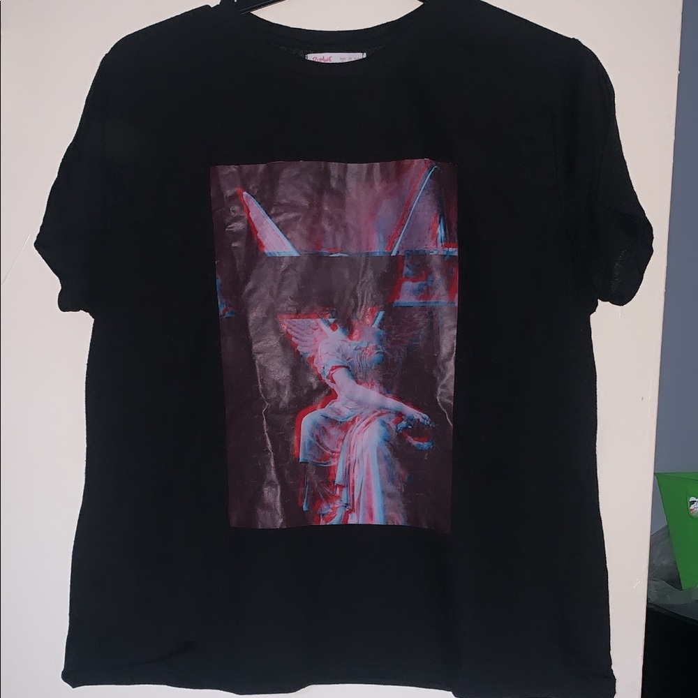 Ángel graphic tee